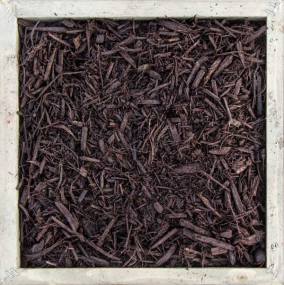 Dyed brown mulch