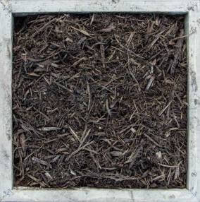 Natural, undyed mulch