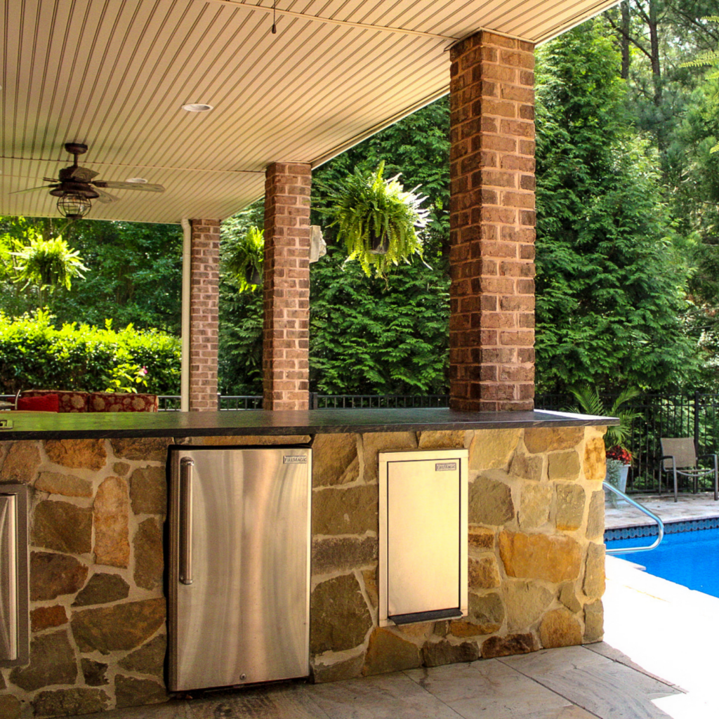 outdoor kitchen