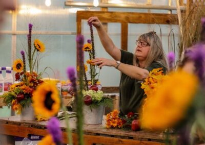sunflower floral design class, instructor teaching