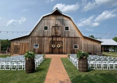 Fairview Farm wedding floral entrance arrangement.