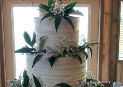 Fairview Farm wedding floral cake arrangement.