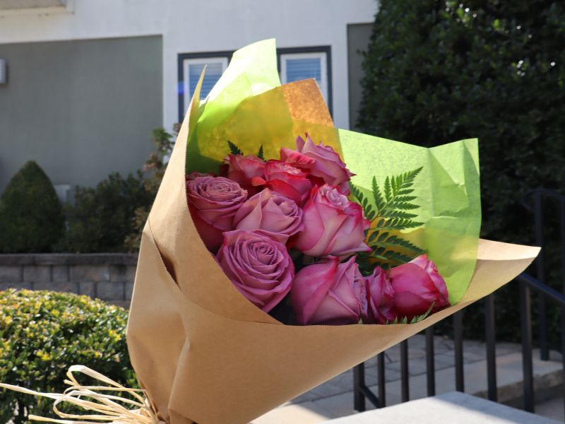 wrapped-roses-from-cross-creek-florist-1 Wrapped dozen pink roses.